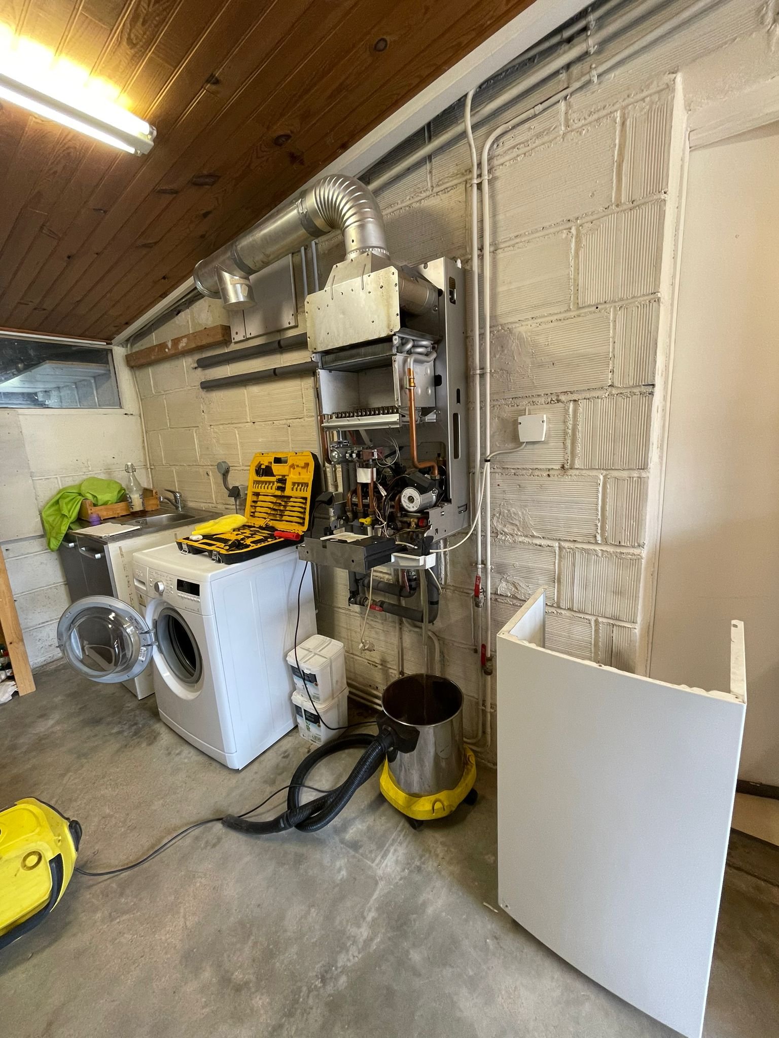 Service YDC plomberie et chauffage : installation, dépannage et maintenance rapide.